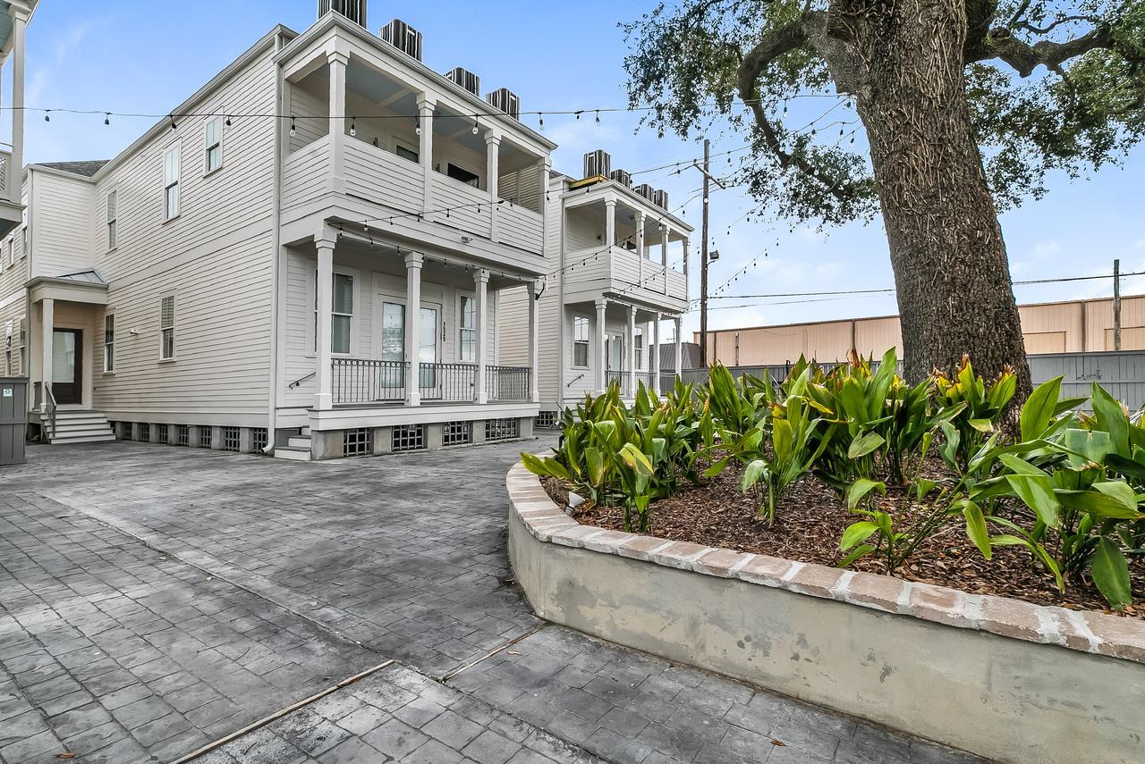 Charming 2Br On Carondelet By Hosteeva Apartment New Orleans Exterior photo