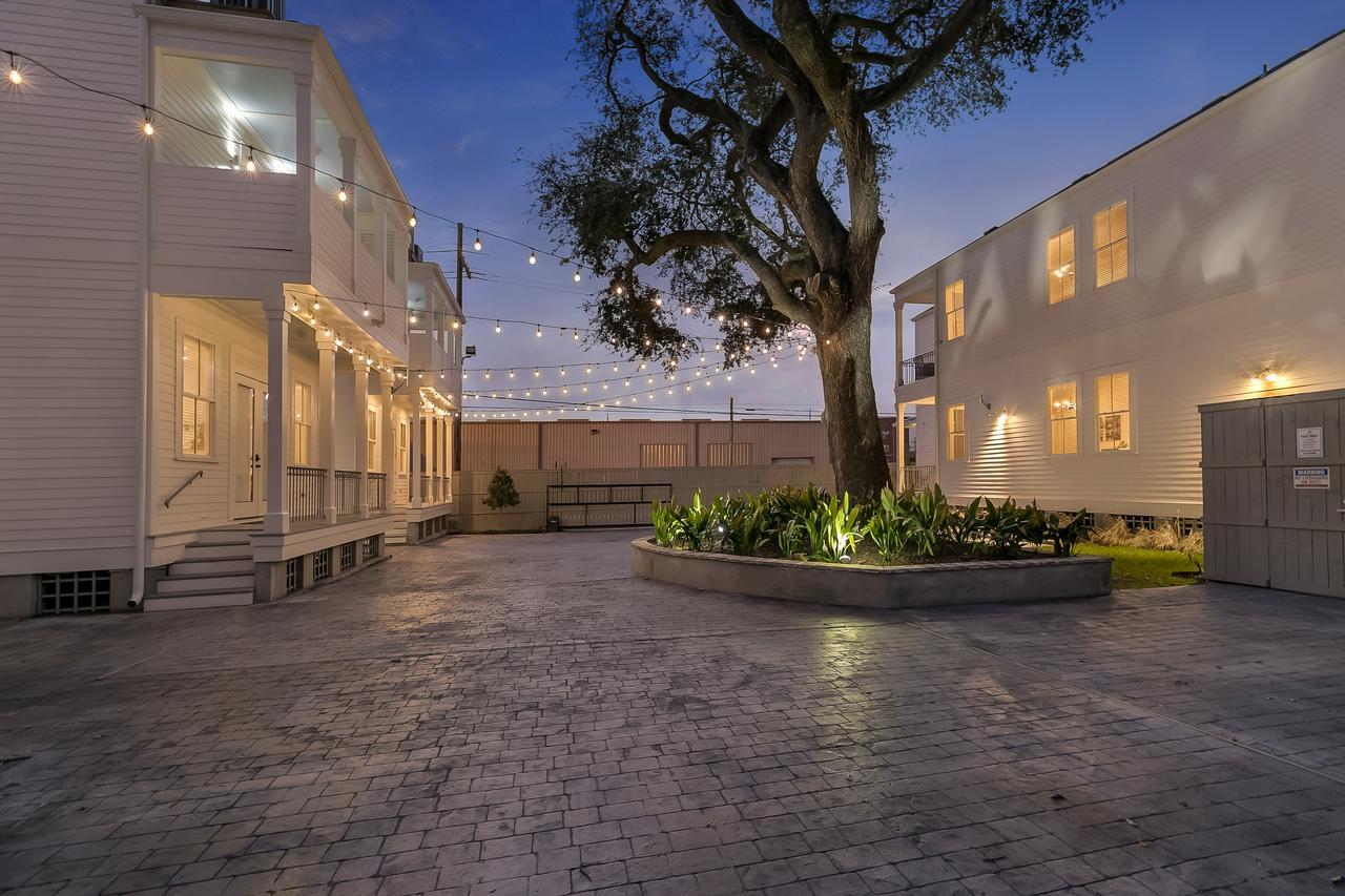 Charming 2Br On Carondelet By Hosteeva Apartment New Orleans Exterior photo