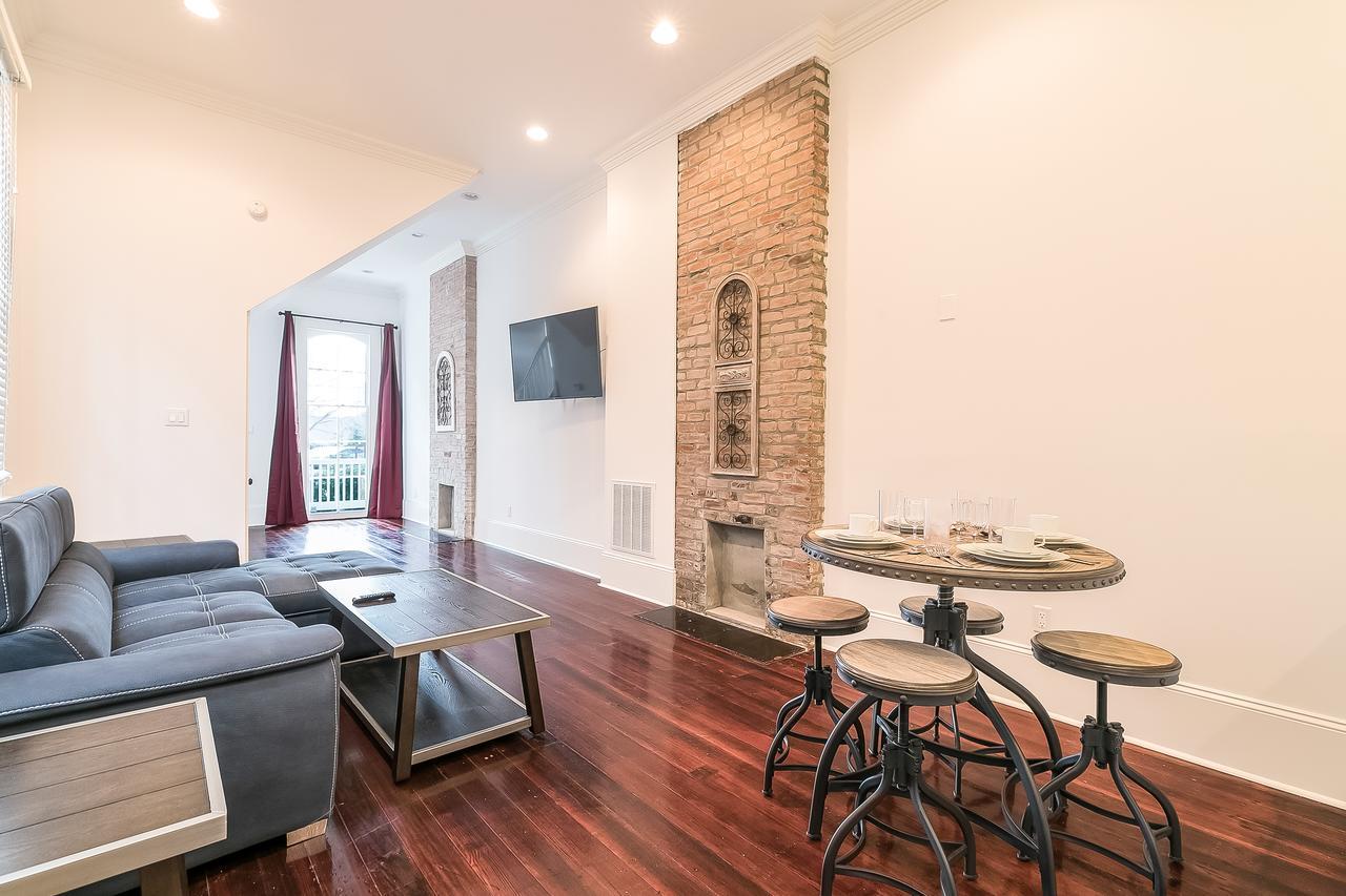 Charming 2Br On Carondelet By Hosteeva Apartment New Orleans Exterior photo
