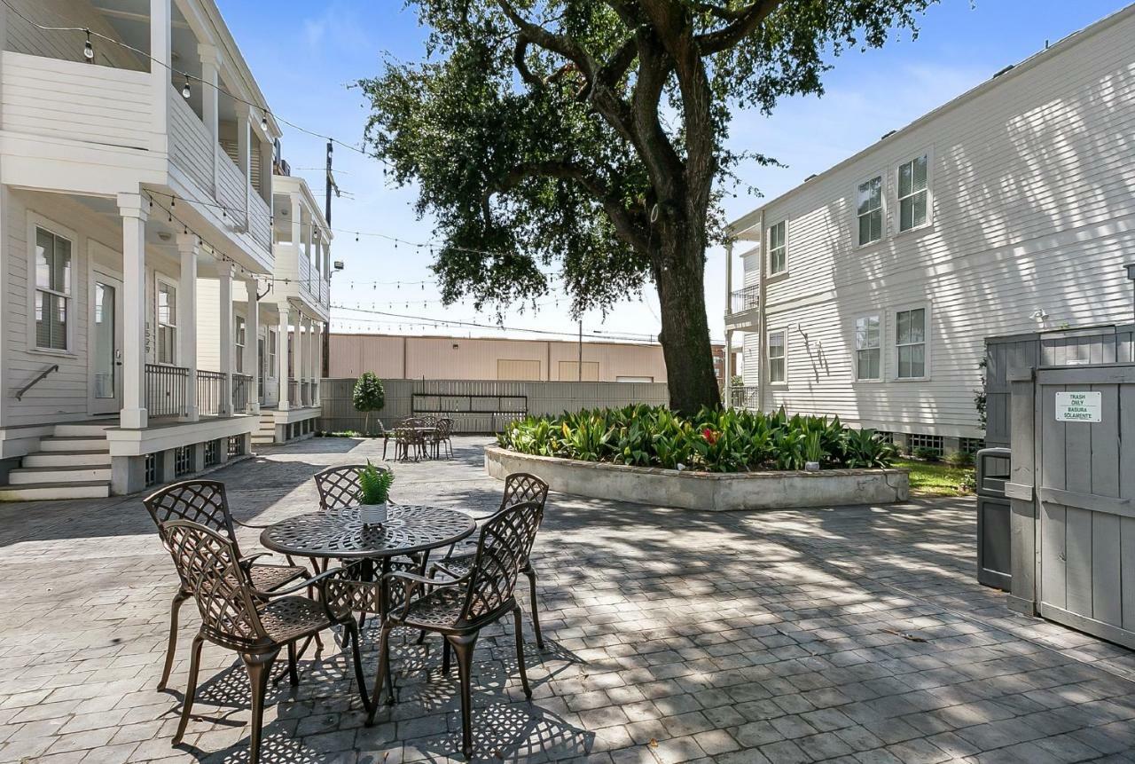 Charming 2Br On Carondelet By Hosteeva Apartment New Orleans Exterior photo